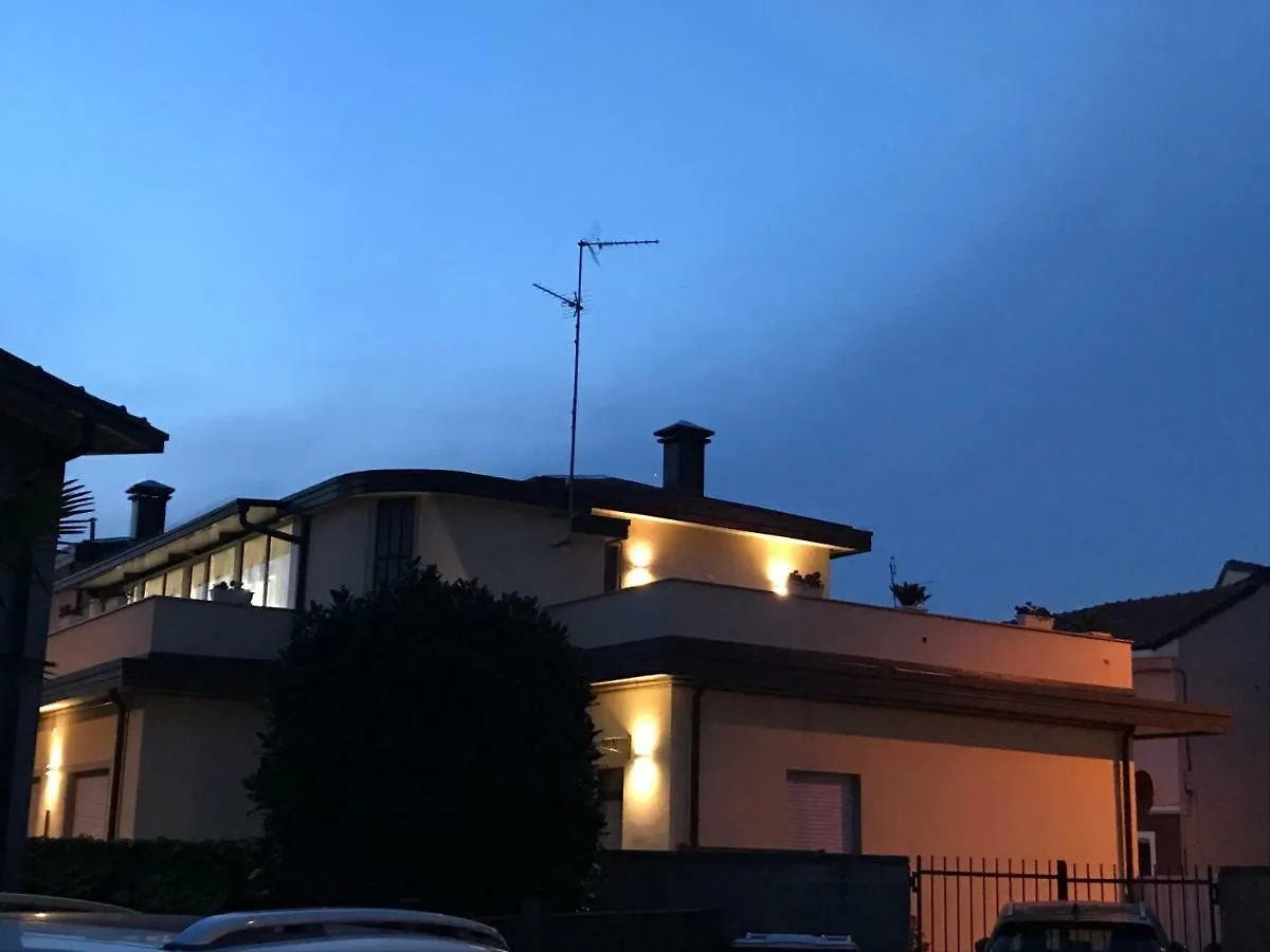 *** Bed & Breakfast B & B Baffo Settimo Milanese Italy